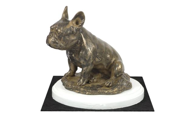 French Bulldog II - koirapatsas, hahmo valkoisella pohjalla, palkinto Art-Dog koiranäyttelyyn