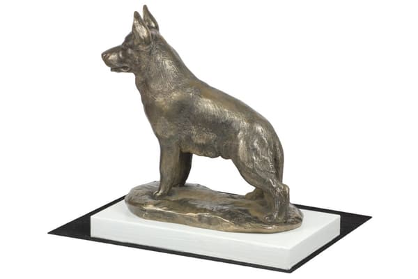 saksanpaimenkoira, elsassilainen - koirapatsas, hahmo valkoisella pohjalla, Art-Dogin palkinto koiranäyttelyyn