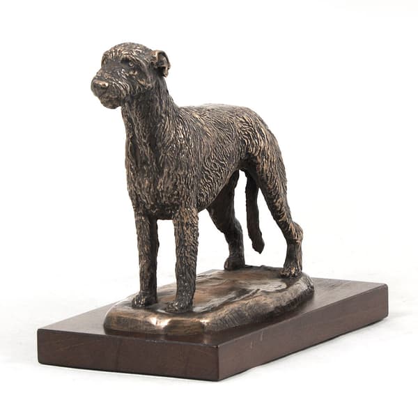 Irländsk varghund, irländsk varghund - hundstatyett, statyett på vit bas, trofé för en hundutställning av Art-Dog