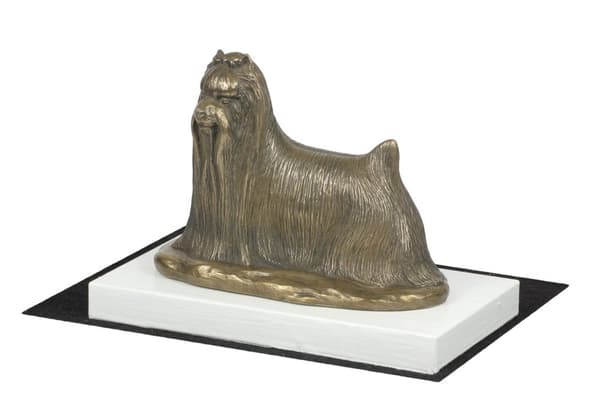 Yorkshire Terrier, York, York, Yorkie - hundestatuette, figur på hvid base, trofæ til en hundeudstilling af Art-Dog