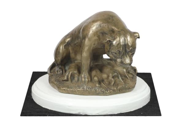 Staffordshire Bull Terrier, Staffik, Staffi II - hundestatuette, figur på hvid base, trofæ til hundeudstilling af Art-Dog