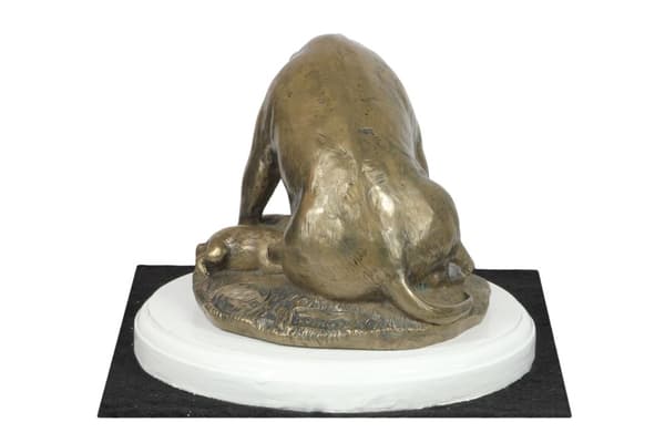 Staffordshire Bull Terrier, Staffik, Staffi II - hundestatuette, figur på hvid base, trofæ til hundeudstilling af Art-Dog