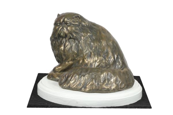 Persia - kissapatsas, hahmo valkoisella pohjalla, palkinto koiranäyttelyyn Art-Dog