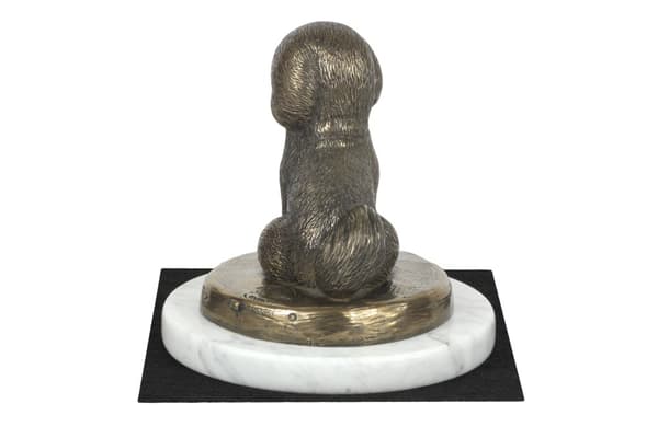 Bichon Frise, Teneriffan koira - koirapatsas, hahmo valkoisella marmorilla, palkinto koiranäyttelyyn Art-Dog