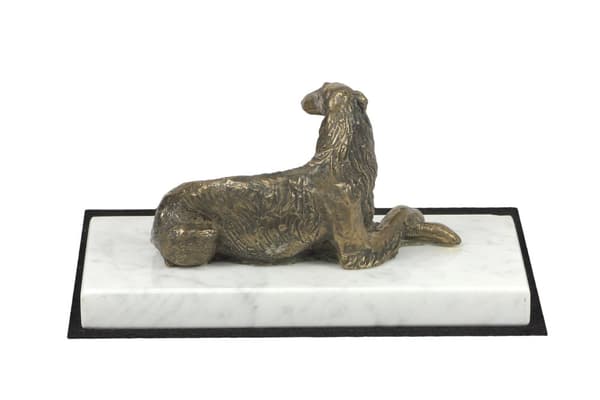 Venäjän borzoivinttikoira, Borzoi, Barzoi I - koirapatsas, hahmo valkoisella marmorilla, palkinto koiranäyttelyyn Art-Dog