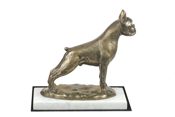 Boxer, Boxer I - hundestatuette, figur på hvid marmor, trofæ til hundeudstilling af Art-Dog