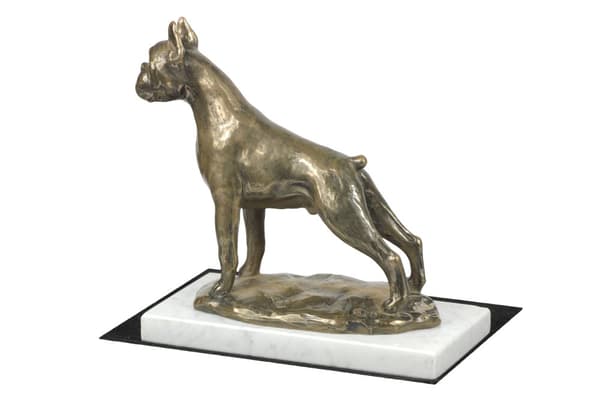 Boxer, Boxer I - hundestatuette, figur på hvid marmor, trofæ til hundeudstilling af Art-Dog