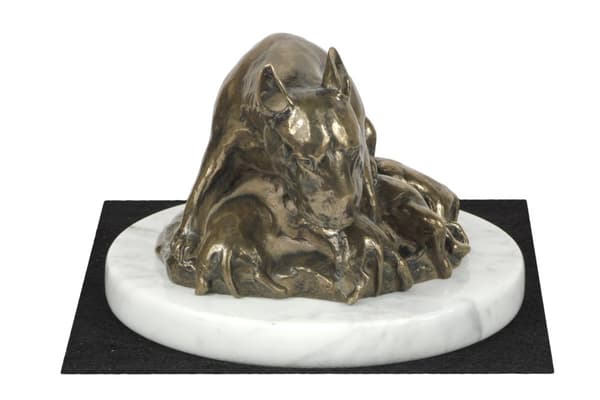 Bull terrier, Bull Terrier II - hundestatuette, figur på hvid marmor, trofæ til en hundeudstilling af Art-Dog