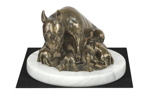 Bull terrier, Bull Terrier II - hundestatuette, figur på hvid marmor, trofæ til en hundeudstilling af Art-Dog