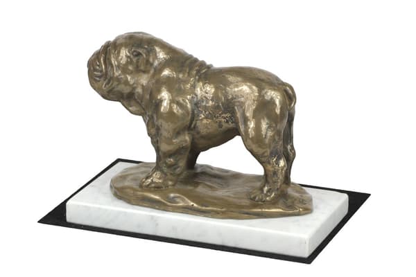 Bulldog I - hundstatyett, statyett på vit marmor, trofé för hundutställningen Art-Dog