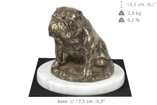 Bulldog III - en hundstatyett, en statyett på vit marmor, en trofé för hundutställningen Art-Dog