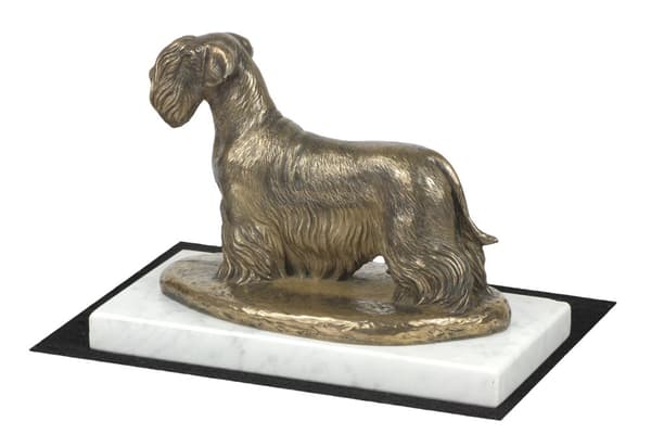 Czech Terrier, Cesky Terrier - hundstatyett, statyett på vit marmor, trofé för en hundutställning av Art-Dog