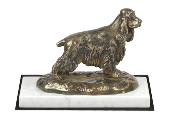 Engelsk Cocker Spaniel - hundestatuette, figur på hvid marmor, trofæ til en hundeudstilling af Art-Dog