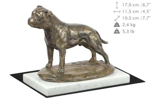 Staffordshire Bull Terrier, Staffik, Staffi III - hundstatyett, statyett på vit marmor, trofé för en hundutställning av Art-Dog