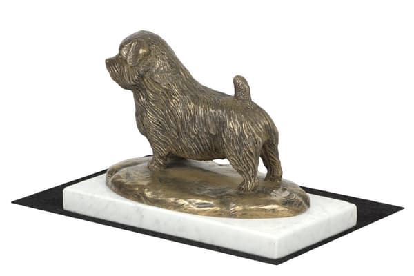 Norfolk Terrier - hundstatyett, statyett på vit marmor, trofé för hundutställningen Art-Dog
