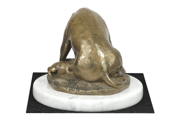 Staffordshiren bullterrieri, Staffik, Staffi II - koirapatsas, hahmo valkoisella marmorilla, Art-Dogin palkinto koiranäyttelyyn