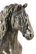 Miniatyrbild 5 av 8: Frieserhäst I - elegant statyett, hästbyst på stenbas, hästkapplöpningspokal av Art-Dog