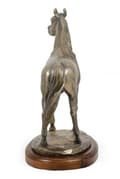 Miniatyrbillede 4 af 9: Arabisk hest I - statuette med en hest, silhuet af en hest på træ, prestigefyldt pris i Art-Dog-mærkekonkurrencen