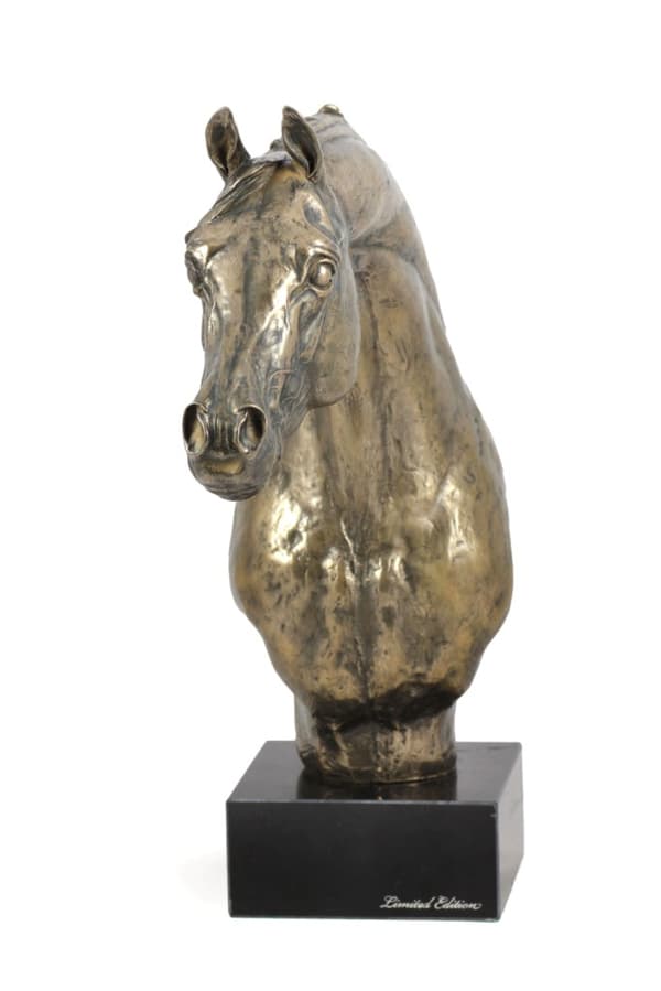 Araberhest - stor statuette med hest, buste på en stenbund, prestigefyldt pris i Art-Dog-mærkekonkurrencen