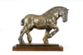 Miniatyrbild 1 av 10: Belgisk / Percheron - statyett med en häst, silhuett av en häst på trä, prestigefyllt pris i Art-Dog varumärkestävlingen