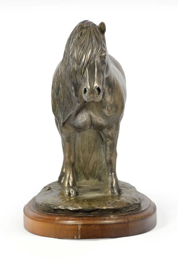 Fell Pony hoppe - statuette med en hest, silhuet af en hest på træ, prestigefyldt pris i Art-Dog brand konkurrencen