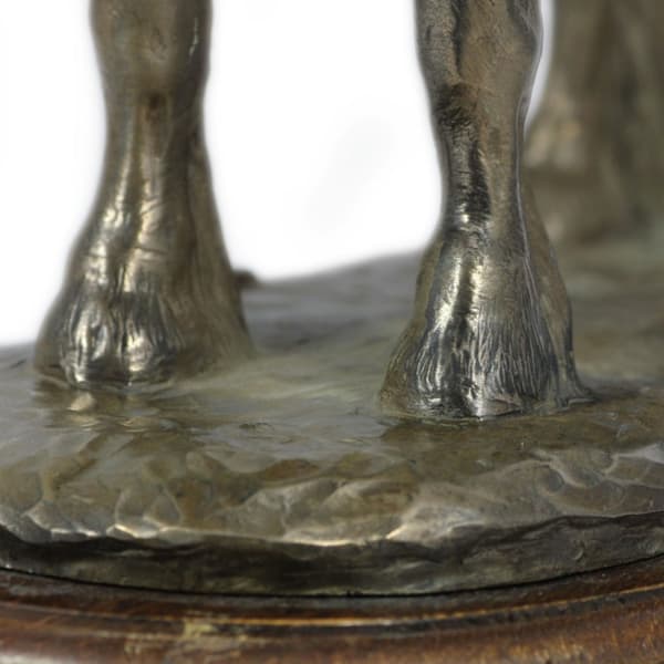 Fell Pony hoppe - statuette med en hest, silhuet af en hest på træ, prestigefyldt pris i Art-Dog brand konkurrencen