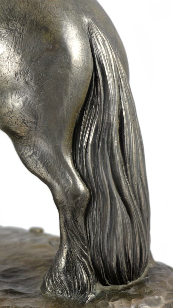 Fell Pony häst - hingst - statyett med en häst, silhuett av en häst på trä, prestigefyllt pris i Art-Dog varumärkestävlingen