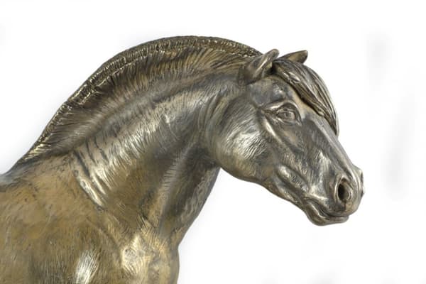 Fjordhest - statuette med en hest, silhuet af en hest på træ, prestigefyldt pris i Art-Dog-mærkekonkurrencen