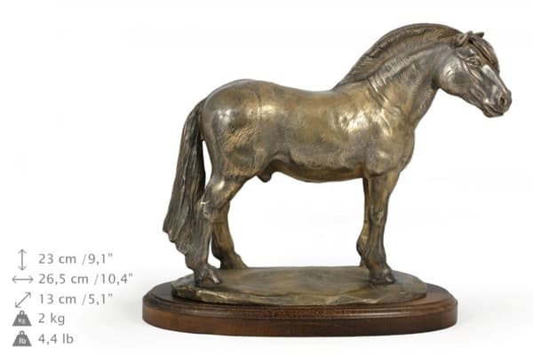 Fjordhest - statuette med en hest, silhuet af en hest på træ, prestigefyldt pris i Art-Dog-mærkekonkurrencen
