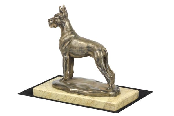 Great Dane I - en hundstatyett, en hundsilhuettfigur, en trofé för en hundutställning av Art-Dog