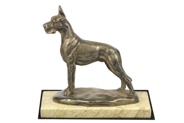 Great Dane I - en hundstatyett, en hundsilhuettfigur, en trofé för en hundutställning av Art-Dog