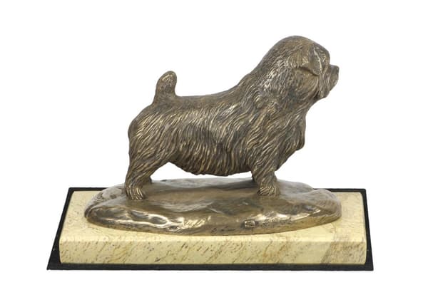 Norfolk Terrier - en hundstatyett, en hundsilhuettfigur, en trofé för en hundutställning av Art-Dog