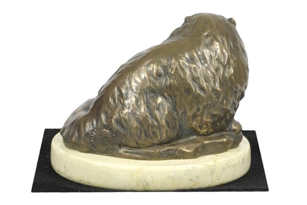 Persisk - en kattestatuette, en hundesilhuetfigur, et trofæ til en hundeudstilling af Art-Dog