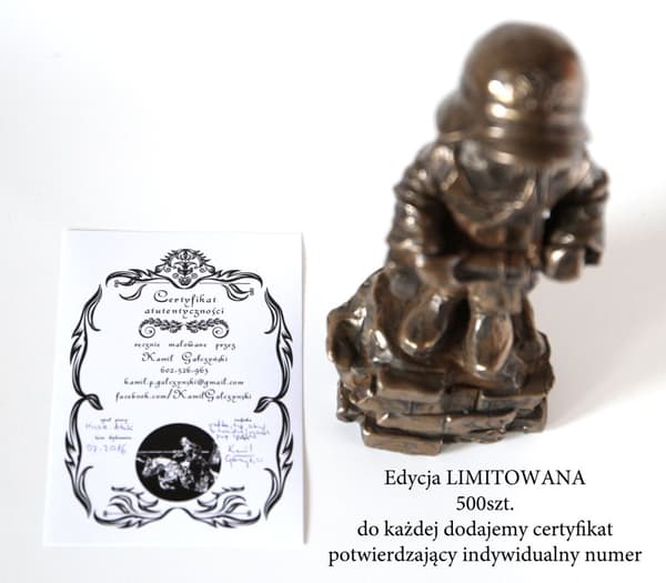 Little Insurgent - veistos, pronssipäällysteinen hahmo, puolalaisen taiteilijan valmistama Art-Dog tuotemerkki
