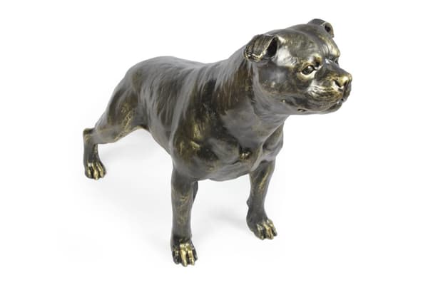 Staffordshire Bull Terrier, Staffik, Staffi - hundstatyett i naturlig storlek, figur i skala 1:1, trädgårdsstaty av Art-Dog