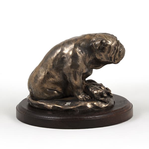 Bulldog I - en hundestatuette, en figur til kontoret, et trofæ til en hundeudstilling af Art-Dog