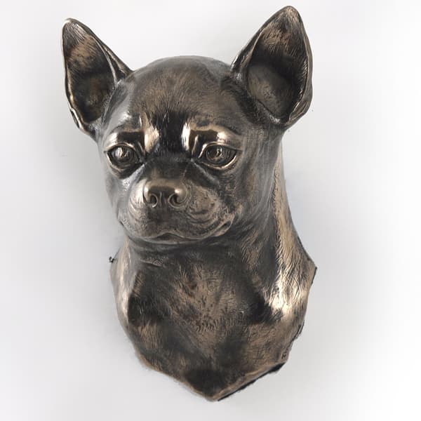 Lyhytkarvainen Chihuahua - koirapatsas, riippuva rintakuva, ainutlaatuinen koriste koiran rakastajalle Art-Dogilta