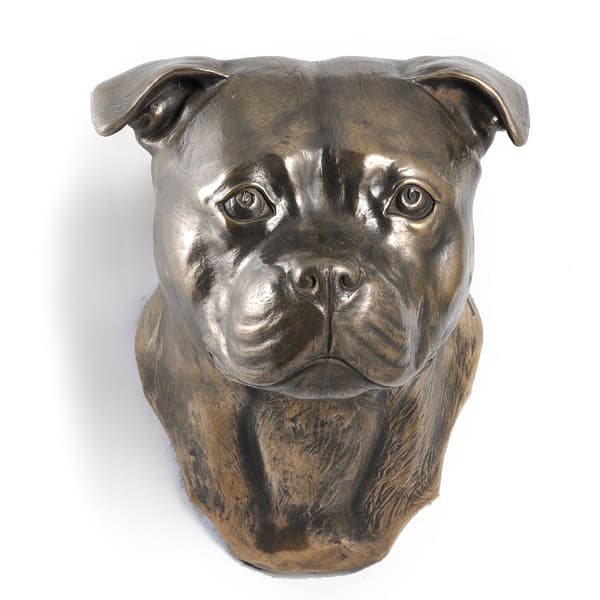 American Staffordshire Terrier - hundestatuette, hængende buste, unik dekoration til en hundeelsker af Art-Dog