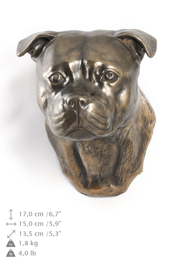 American Staffordshire Terrier - hundestatuette, hængende buste, unik dekoration til en hundeelsker af Art-Dog