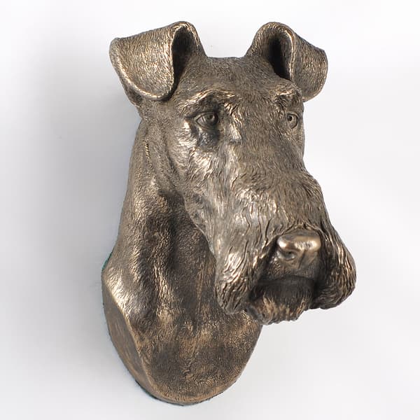 Trådhåret foxterrier - hundestatuette, hængende buste, unik dekoration til en hundeelsker af Art-Dog