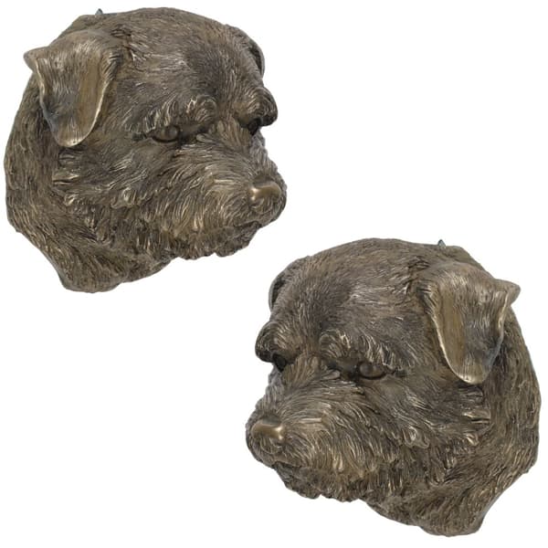 Norfolk Terrier I - koirapatsas, riippuva rintakuva, ainutlaatuinen koriste koiran ystävälle Art-Dogilta