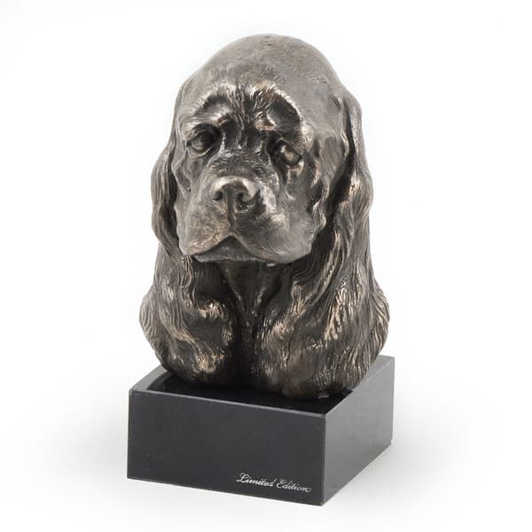 Amerikansk Cocker Spaniel - hundstatyett, byst på stenfot, skulptur, trofé för en hundutställning av Art-Dog
