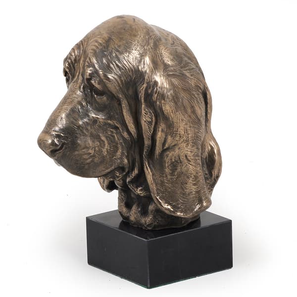 Basset Hound - koirapatsas, rintakuva kivijalustalla, veistos, Art-Dogin koiranäyttelyn pokaali