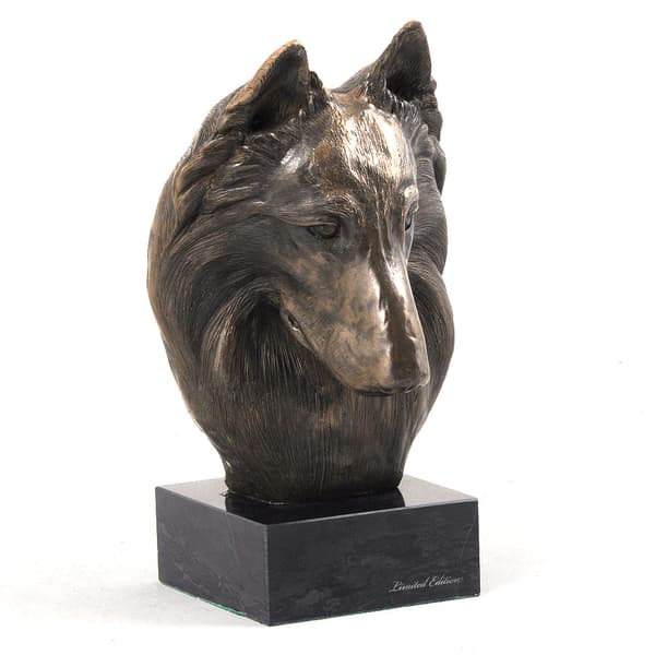 Belgisk hyrdehund, belgisk bjerghund - hundestatuette, buste på en stenbund, skulptur, trofæ til en hundeudstilling af Art-Dog