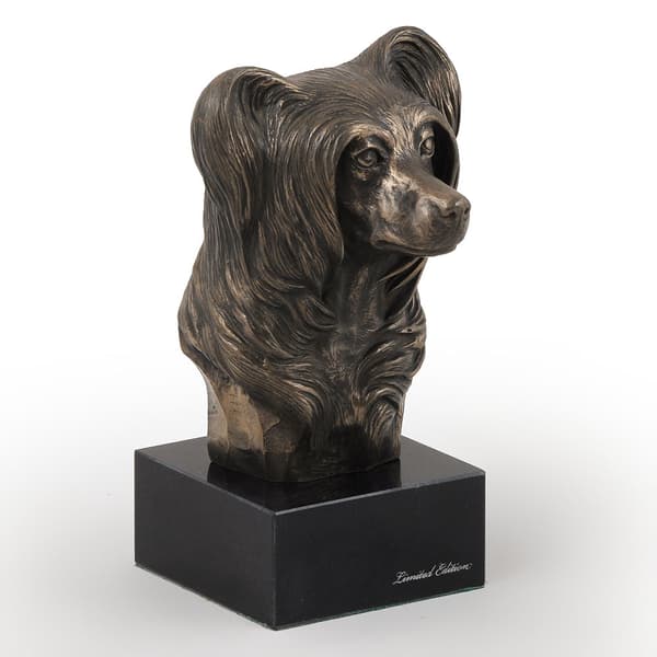 Kiinanharjakoira - koirapatsas, rintakuva kivijalustalla, veistos, Art-Dogin koiranäyttelyn pokaali
