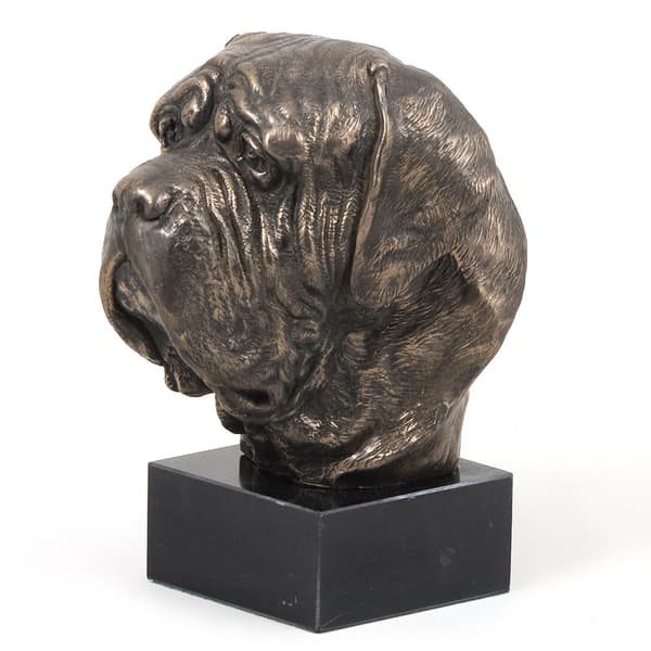 Englanninmastiffi, mastiffi - koirapatsas, rintakuva kivijalustalla, veistos, Art-Dogin koiranäyttelyn pokaali