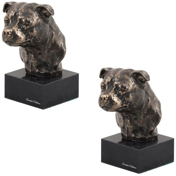 Staffordshire Bull Terrier, Staffik, Staffi - hundstatyett, byst på stenfot, skulptur, trofé för en hundutställning av Art-Dog