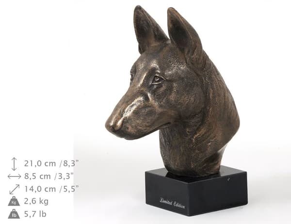 Malinois belgianpaimenkoira - koirapatsas, rintakuva kivijalustalla, veistos, Art-Dogin koiranäyttelyn pokaali