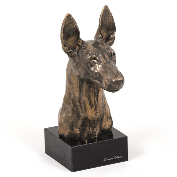 Faraon koira, Maltan vinttikoira - koirapatsas, rintakuva kivijalalla, veistos, Art-Dogin koiranäyttelyn palkinto