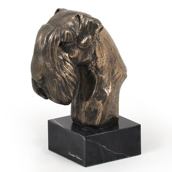 Snautseri, Snautseri II - koirapatsas, rintakuva kivijalustalla, veistos, Art-Dogin koiranäyttelyn pokaali